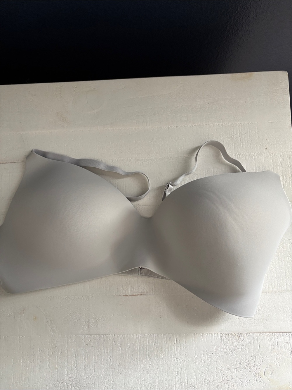 Victoria Secret Convertible Strapless T-Shirt Bra in Light Gray - Women Intimate